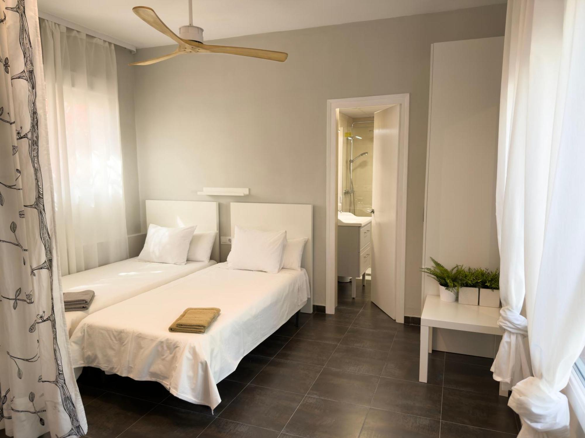 Apartamentos Caspe Apartment